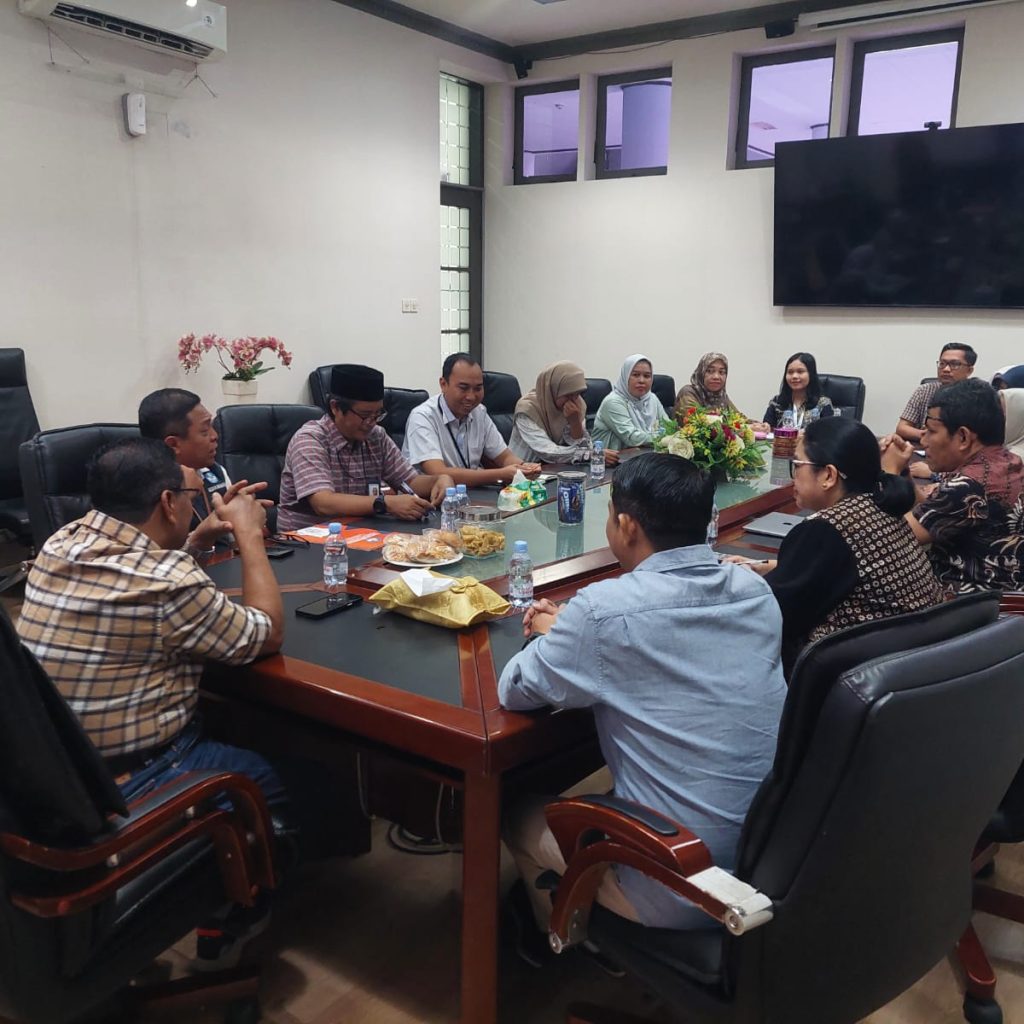 Rapat Balai Bahasa Sumatera Utara dan Universitas Negeri Medan membahas rencana pinjam pakai tanah