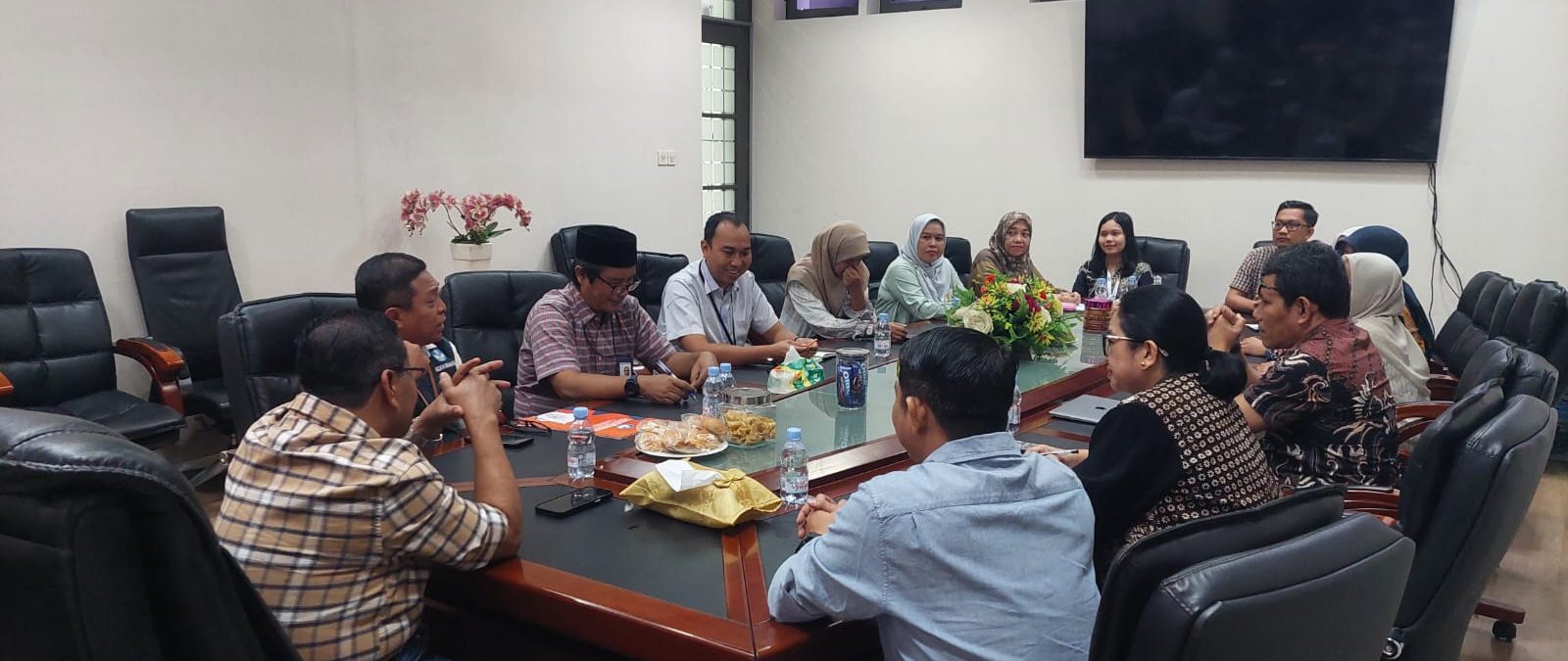 Rapat Balai Bahasa Sumatera Utara dan Universitas Negeri Medan membahas rencana pinjam pakai tanah